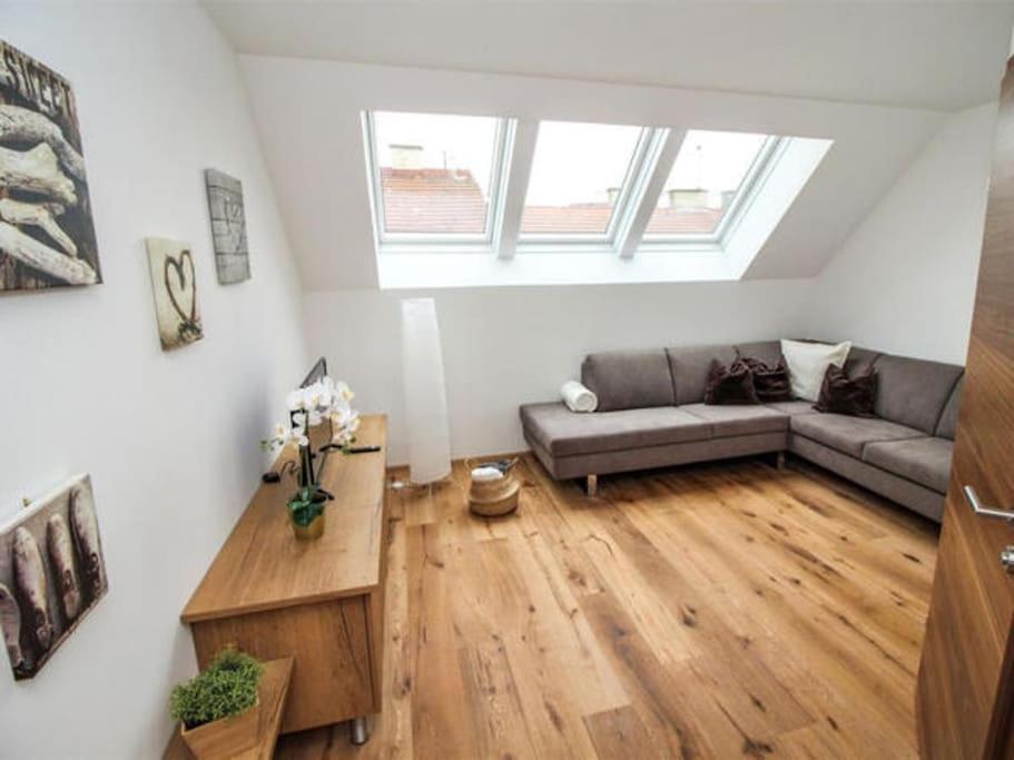 Luxury 2-Floor Rooftop Apartment With Terrace In The City Center Viena Exterior foto